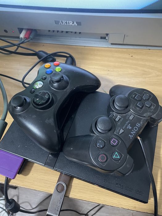 Продам Xbox 360 + Диски. PS2-ПРОДАН!!! Цена за всё: 41000
