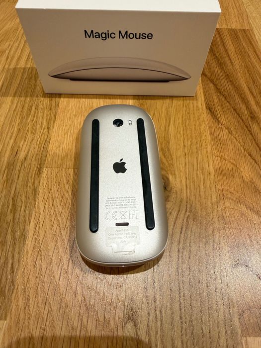 Apple Magic Keyboard A2450 и Magic Mouse A1657 – отлично състояние