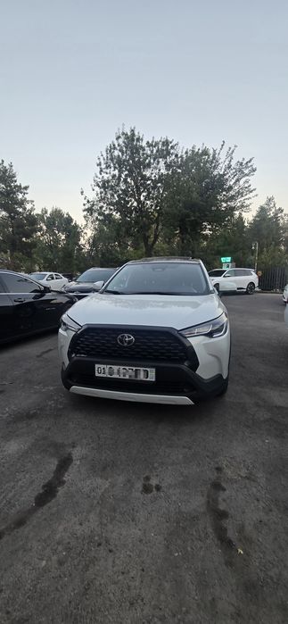 Tayota carolla cross 2025
