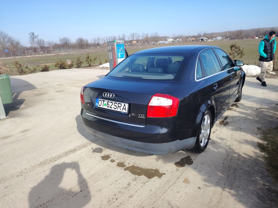 Vând audi A4 V6 motor 2.5