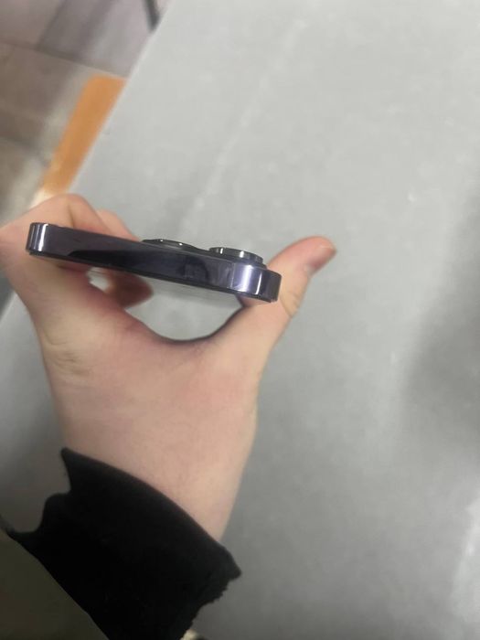 iPhone 14 pro kar dak