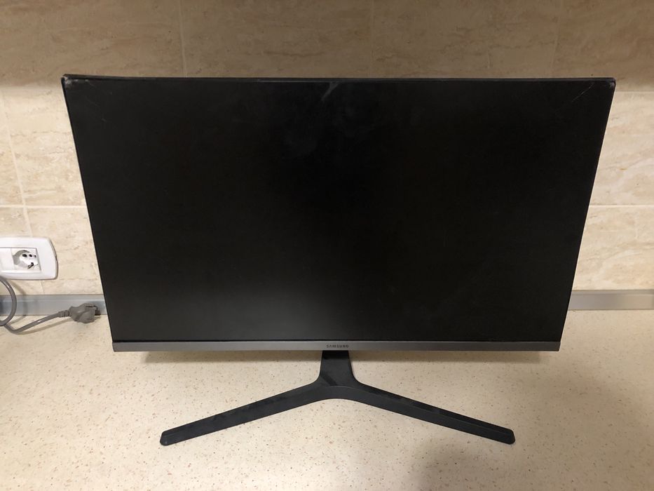 Монитор самунг разбитый