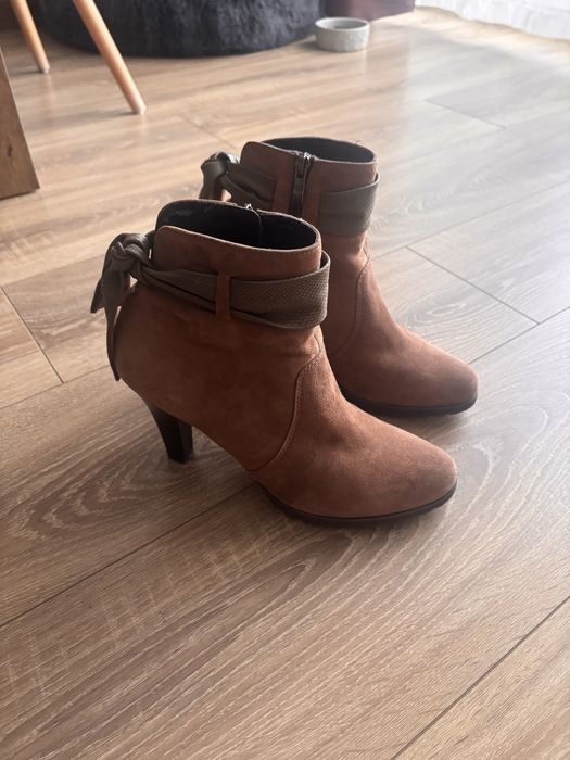 Botine dama piele intoarsa