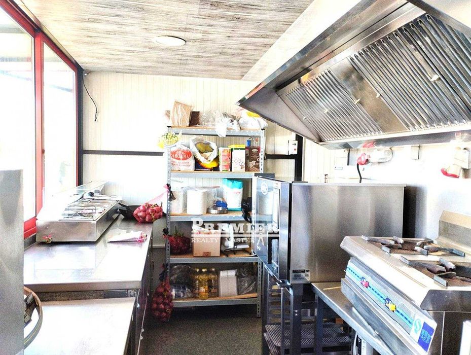 Продавам бизнес за улична храна, топ локация.