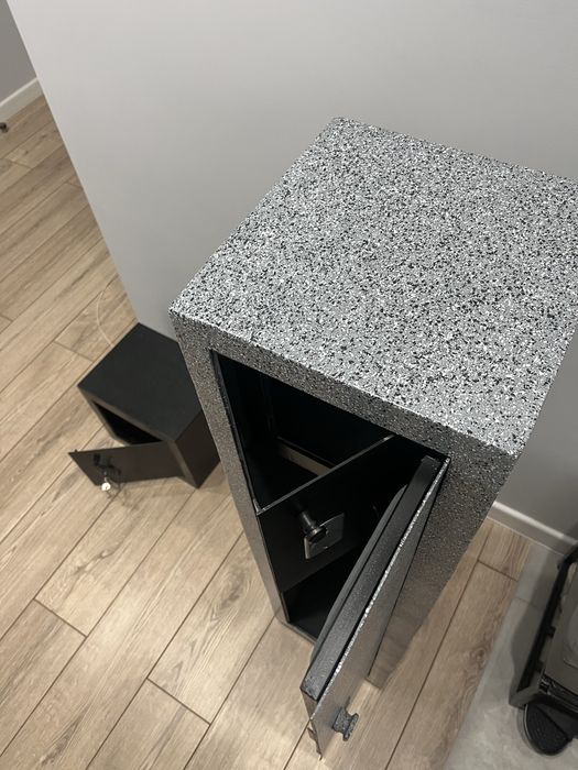 Продам сейф новый