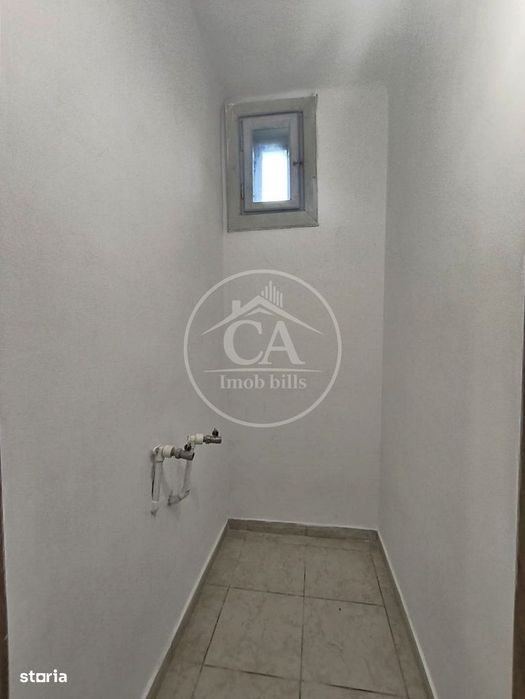 Apartament de vanzare cu 2 camere si curte in zona Centrala, Otadeaa