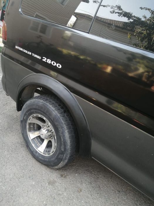 Фендера на Делика Булка Mitsubishi Delica