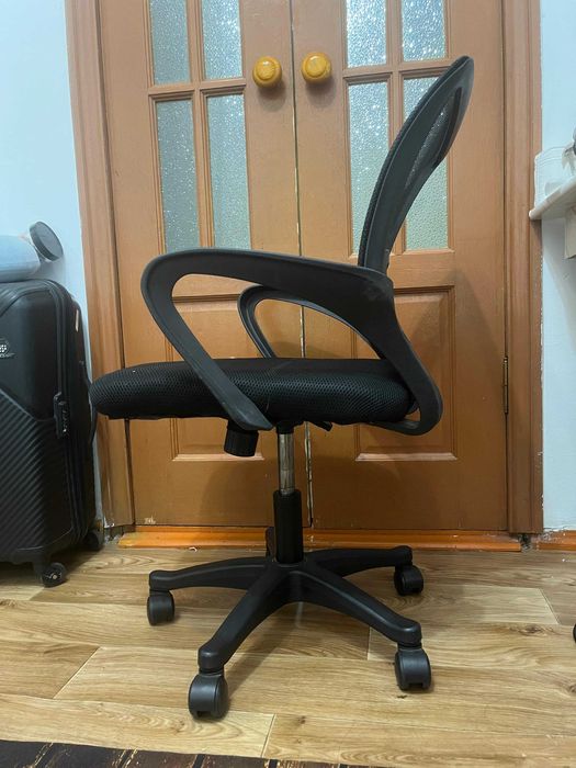 кресло на колесиках