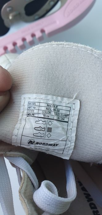 Коньки женские 38 размера