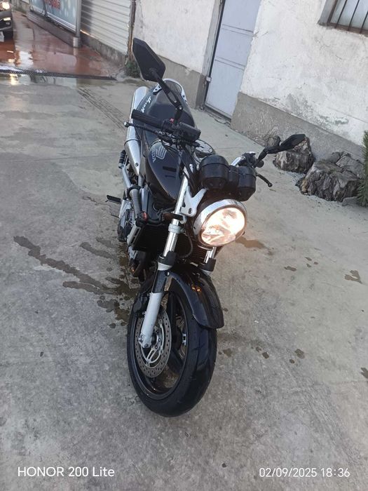 Vând Honda Hornet
