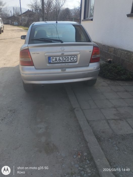 Продавам Опел астра 1.6