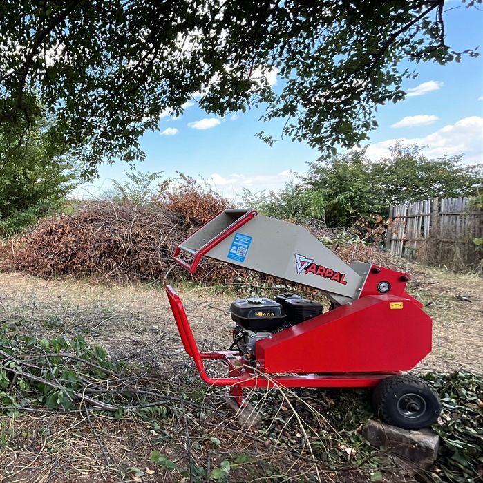 tocator crengi/arbuști/resturi vegetale lemnoase