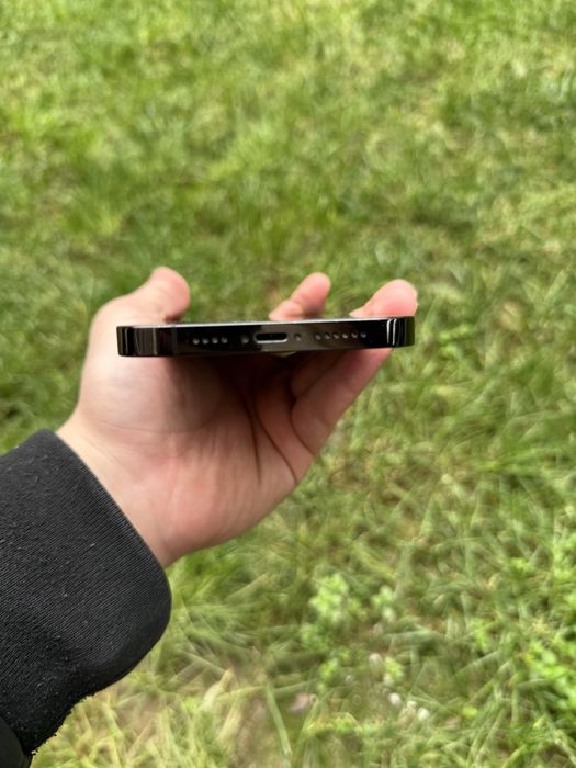 Iphone 14 pro max qora