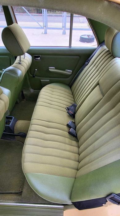 Mercedes-Benz W123 200D – Vehicul istoric Retromobil