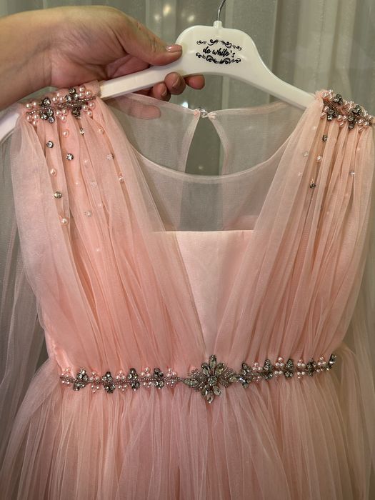 Платье со шлейфом