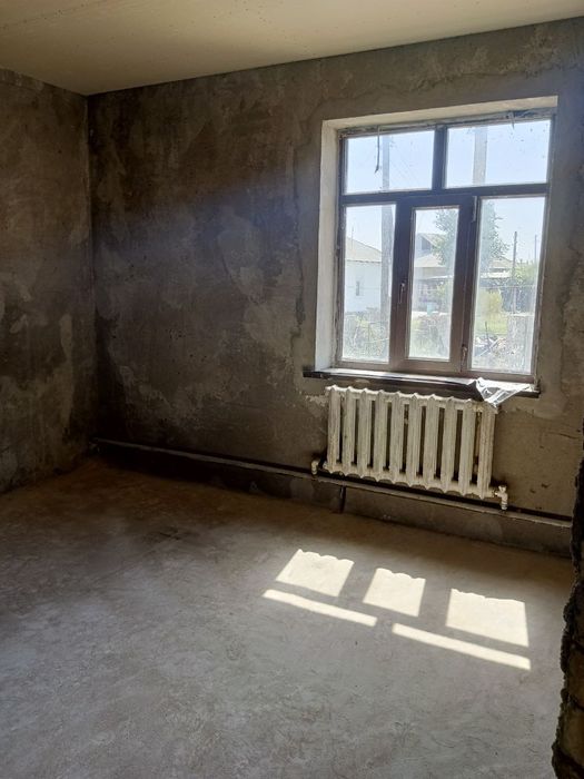 Уй жой сотилади 6хонали 7соток участка