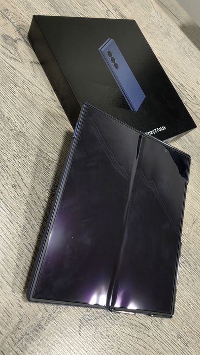Samsung Galaxy Z Fold 6