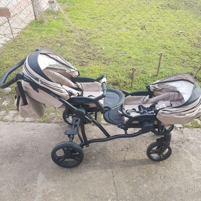 Продаётся детская коляска для двойни