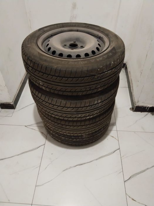 Шина с диском R15 ,185/65