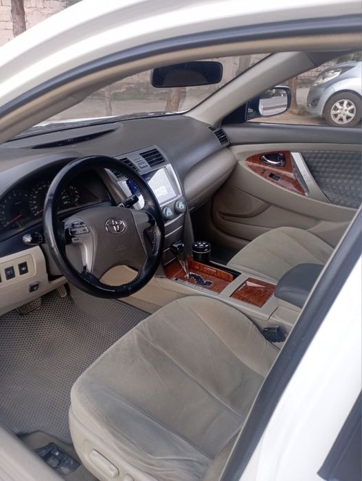 Toyota Camry 40tali sotiladi