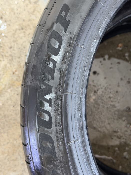 235/45/18 пара летние шины Dunlop