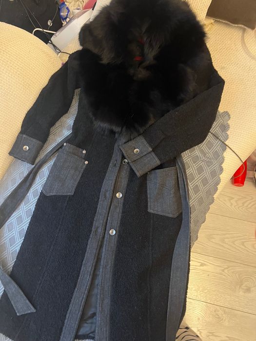 Палто букле с естествена яка