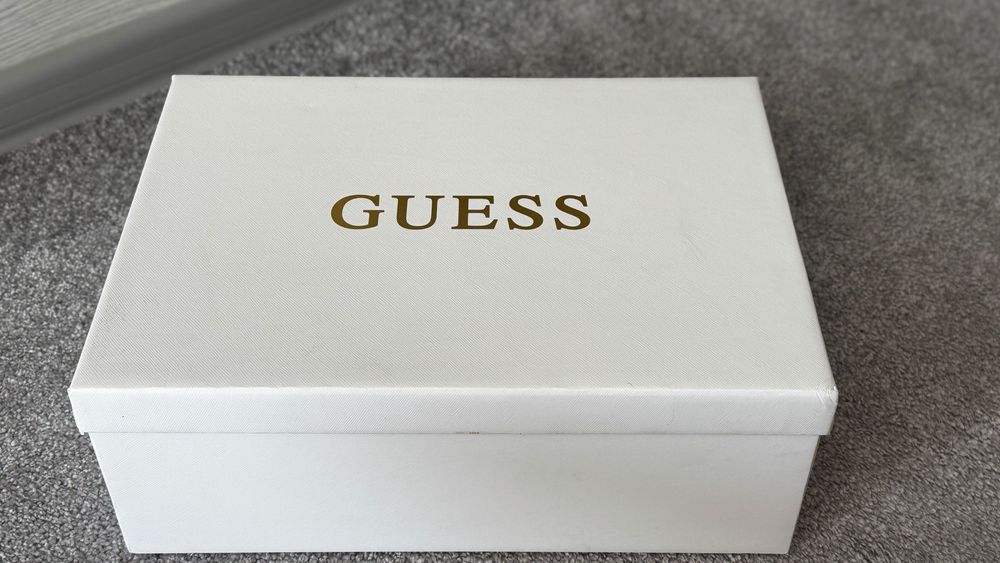 Обувки Guess - green 39 номер , стелка - 24.5 см