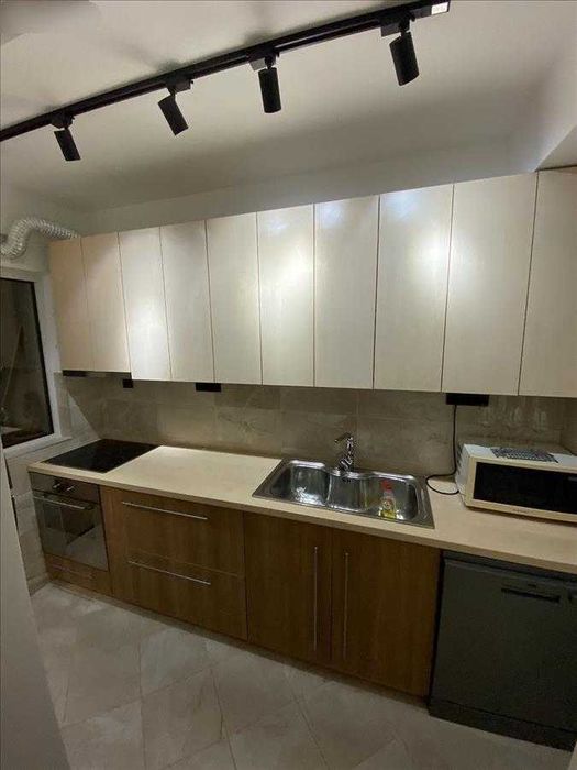 Дава се под наем Двустаен апартамент в Пловдив, Въстанически - 58 кв.м за 311.1 € - Снимка #2