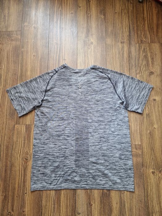 Страхотна мъжка тениска NIКЕ размер 2XL,
без забележки, размери 62см е