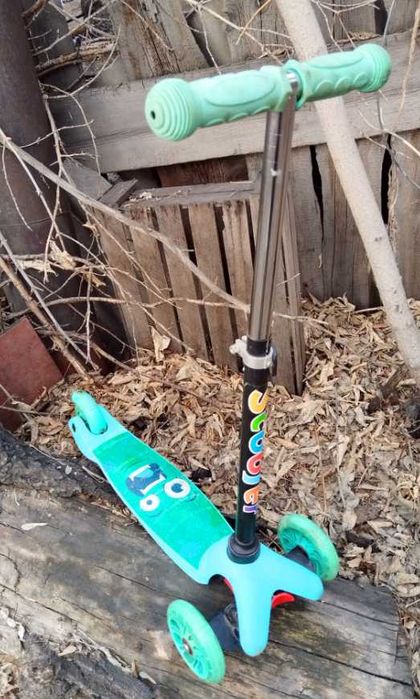 Продам детский самокат