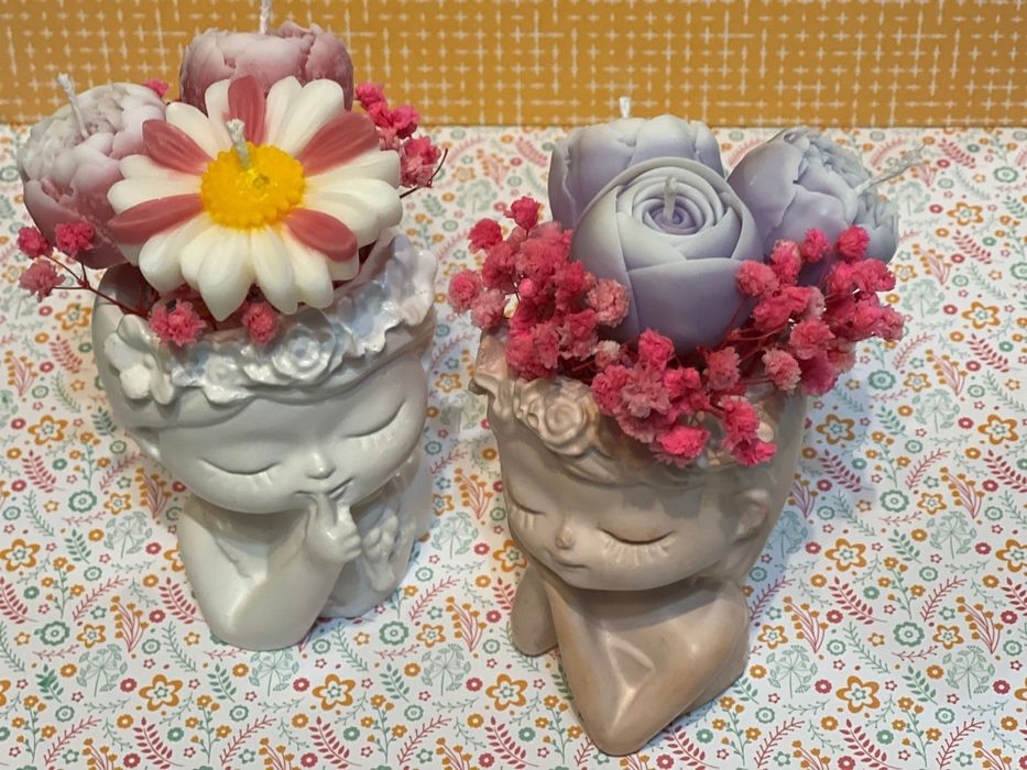 Vand lumânări parfumate si colorate facute manual