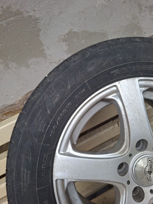 Anvelope 165/65R15