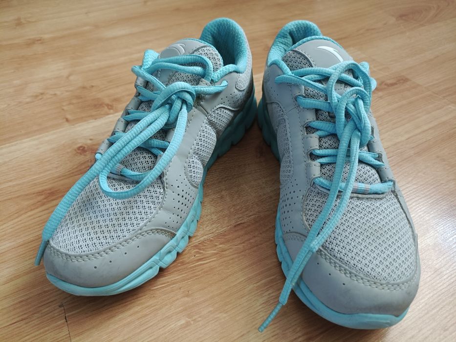 Кроссовки фирменные ANTA