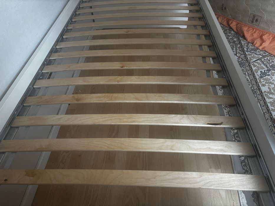 Кровать Ikea односпальная
