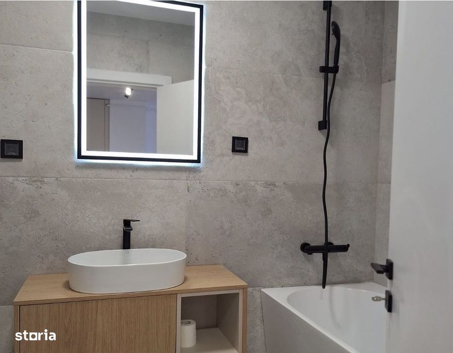 Apartament de 2 camere, 45 mp,Ultramodern,Mobilat/Utilat, Zona Eroilor