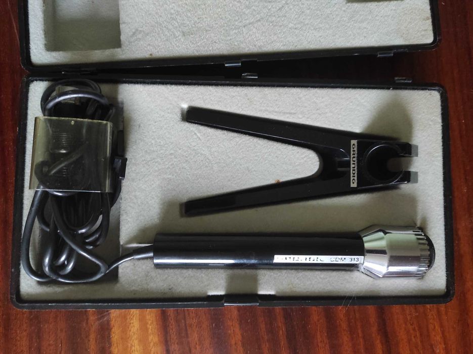Микрофон марка Grundig