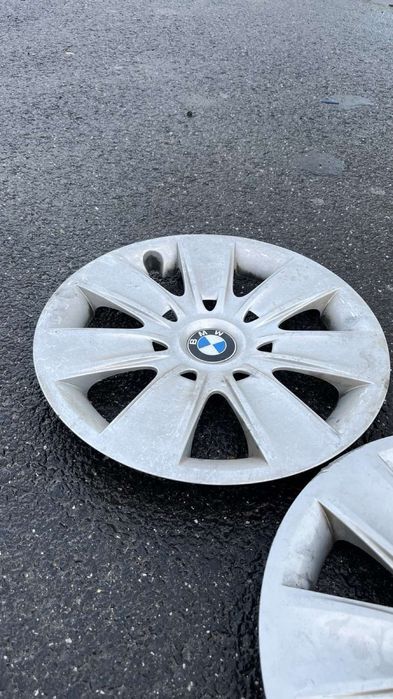 Продавам оригинални пластмасови тазове BMW 16″ – сиви