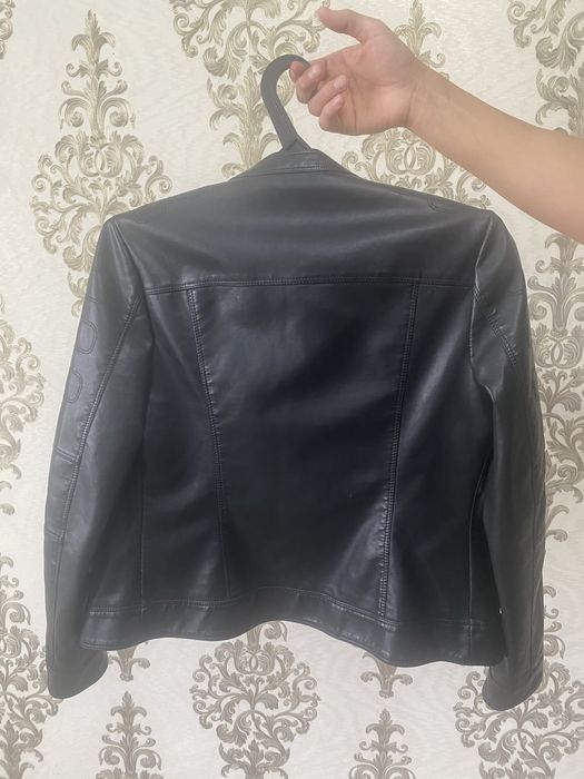 Куртка короткая женская