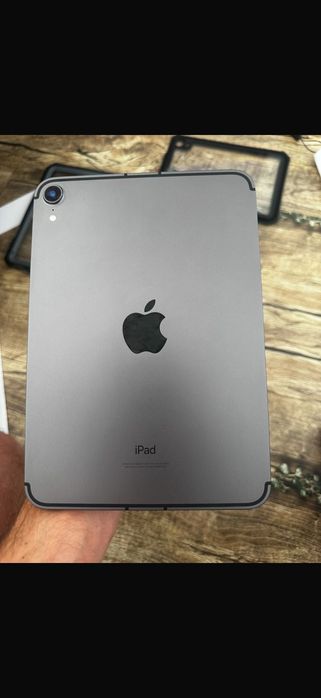 iPad Mini 6 Space Gray 64GB Wi-Fi + Husă, Stare Excelentă