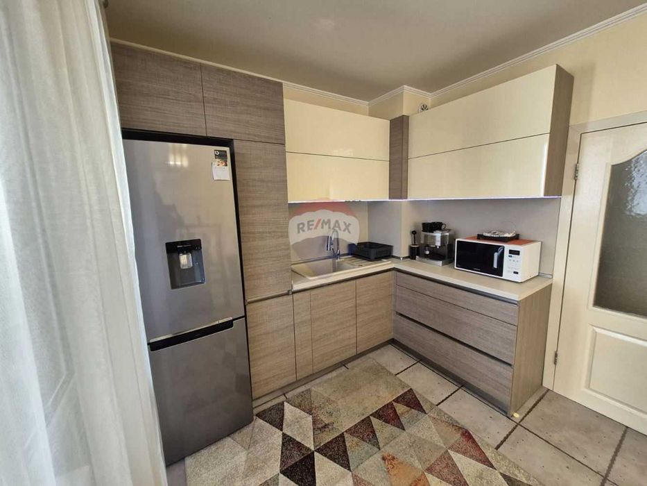 Дава се под наем Тристаен апартамент в Варна, Възраждане 1 - 82 кв.м за 498.27 € - Снимка #8