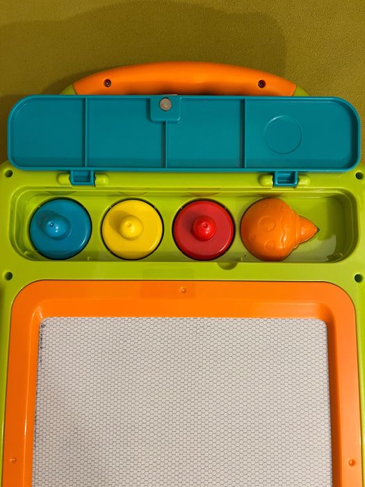 Centru de activitati si antemergator Hola Toys