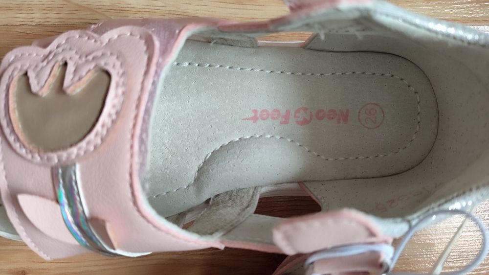 Новые сандалии 26 р девочки