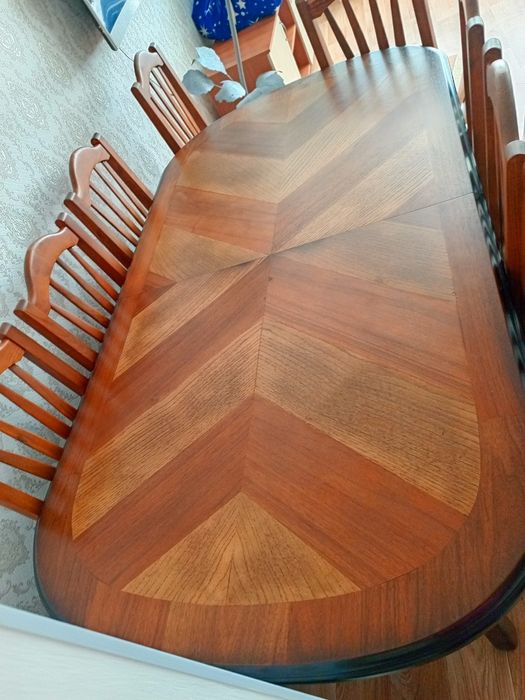 Продам стол чисто дерево