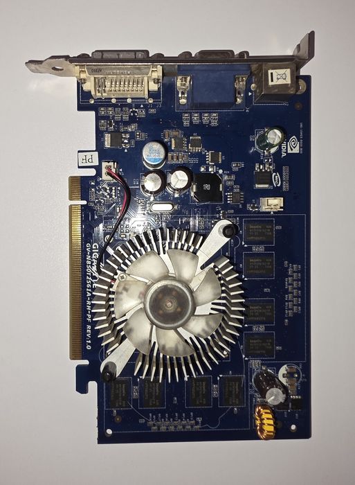 Placa video retro NVIDIA GeForce2 MX400 64Mb   MX4000  8500 GT