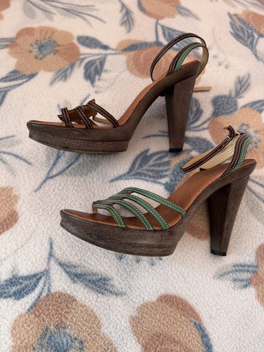 Босоножки летние