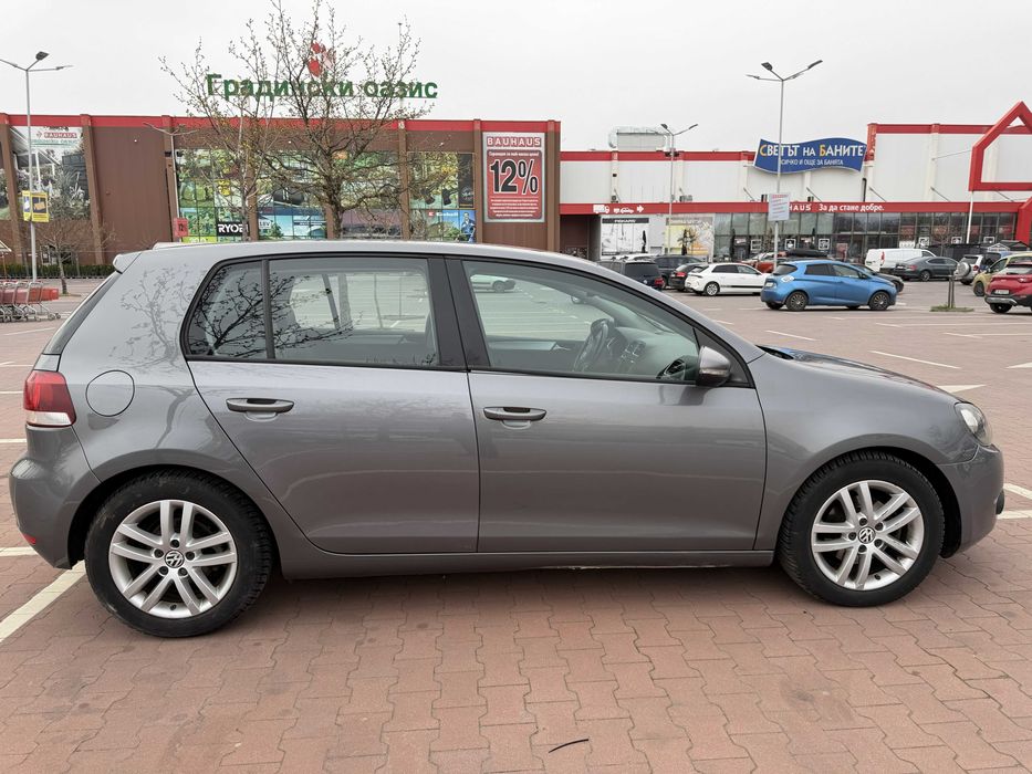 VW Golf 6 Highline, 2.0 TDI 110 к.с., навигация