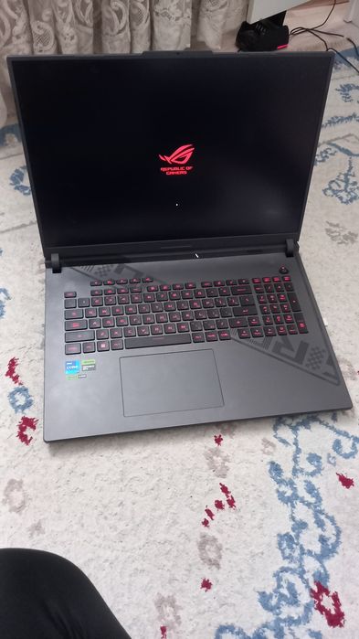 Ноутбук игровой.