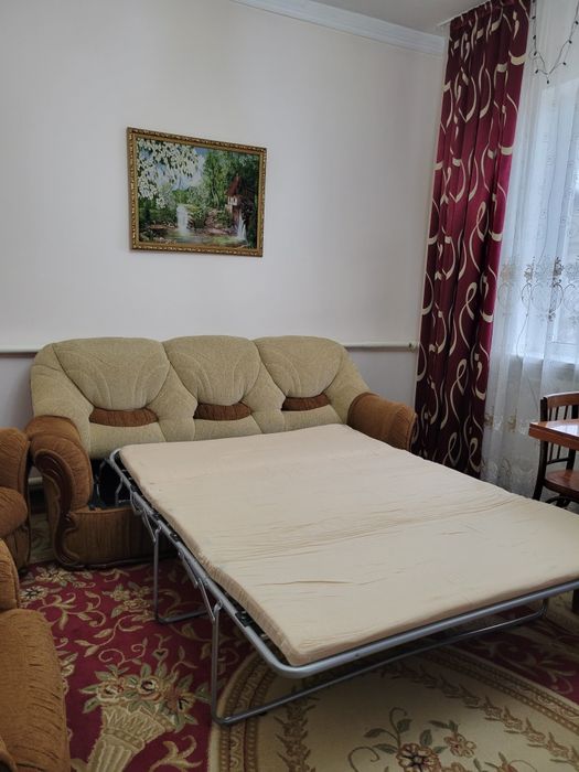 Комплект мебели(раскладной диван-кровать и два кресла)