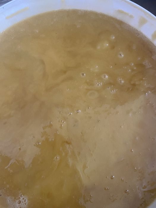 Продаю мёд оригинал 100%