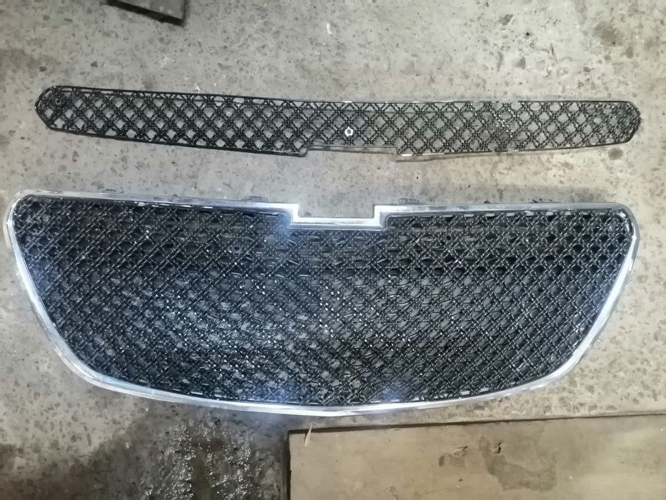 Спарк облицовка пас томони, енгича